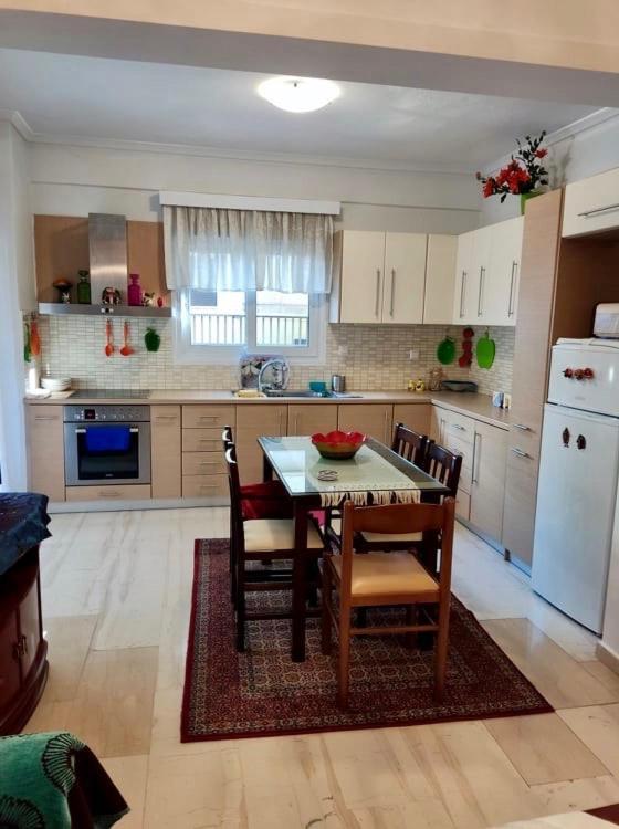 Apartment Marys House , Lovely 2-bedroom *